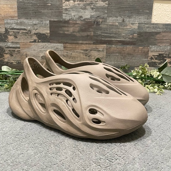 Yeezy Other - Yeezy Foam Runner “Stone Sage” Size 9 Men’s
